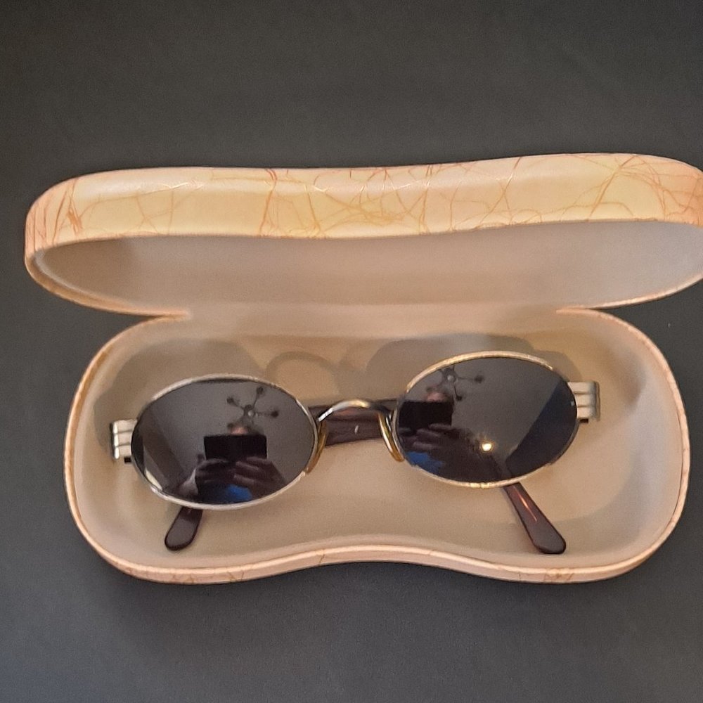 Women’s Small VINTAGE EMPORIO ARMANI EAGLE SUNGLASSES